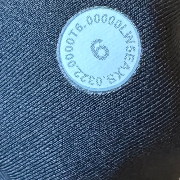 EUC Wunder Train High-Rise Tight with Pockets 25" fleece size 6 - Picture 3 of 6